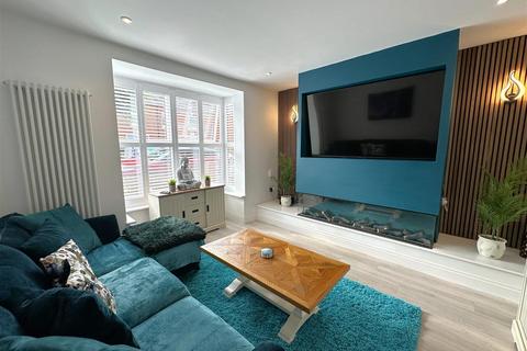 2 bedroom terraced house for sale, Lime Grove, Newark