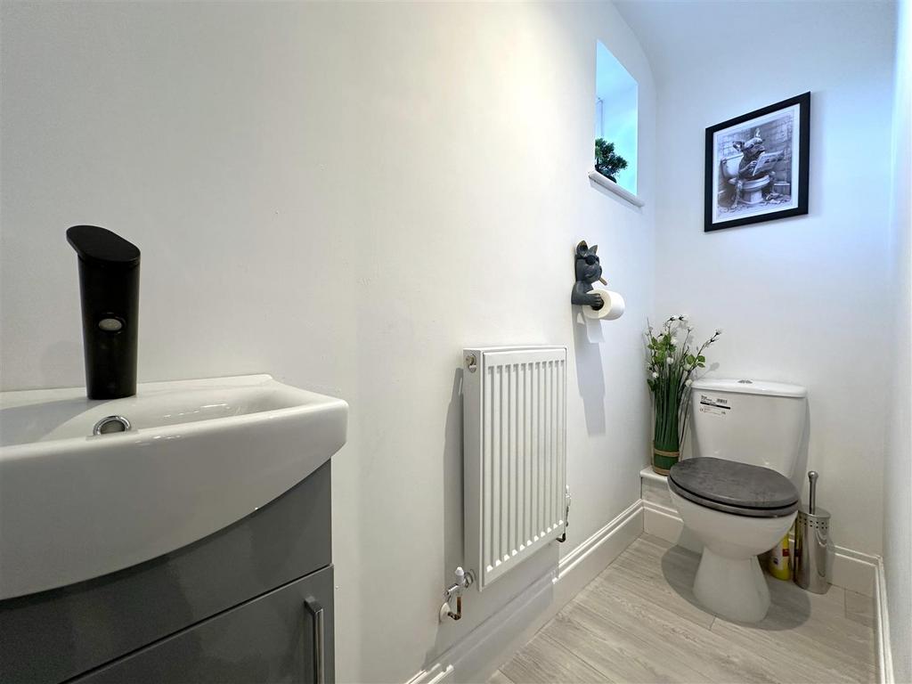 Ground Floor W.C 489