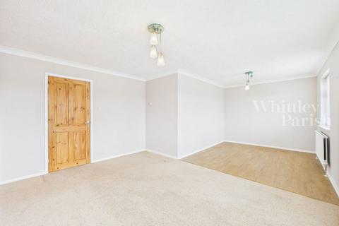 76 Clover Road, Attleborough, NR17 2JQ