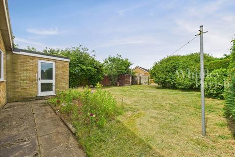 76 Clover Road, Attleborough, NR17 2JQ