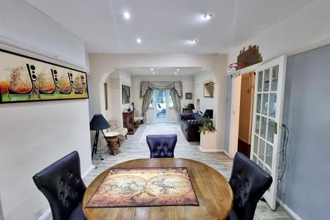 4 bedroom semi-detached house for sale, Crossways, South Croydon