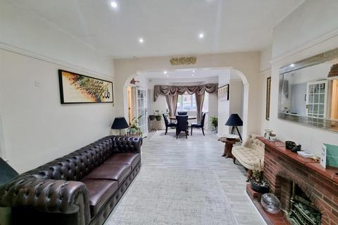 4 bedroom semi-detached house for sale, Crossways, South Croydon