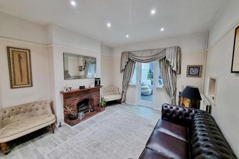 4 bedroom semi-detached house for sale, Crossways, South Croydon