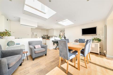 99 Wolsey Drive, Kingston Upon Thames, KT2 5DR