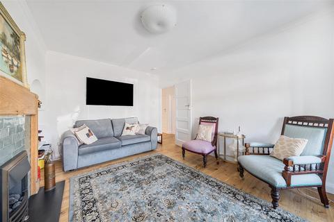 99 Wolsey Drive, Kingston Upon Thames, KT2 5DR