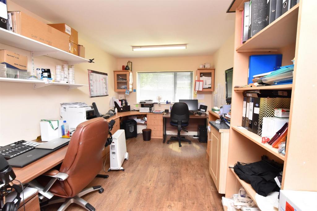 Home office/store