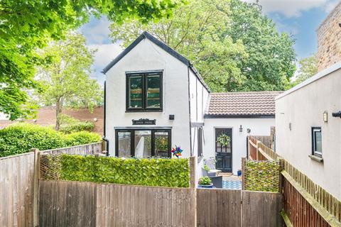 undefined, Vicarage Road, Teddington TW11