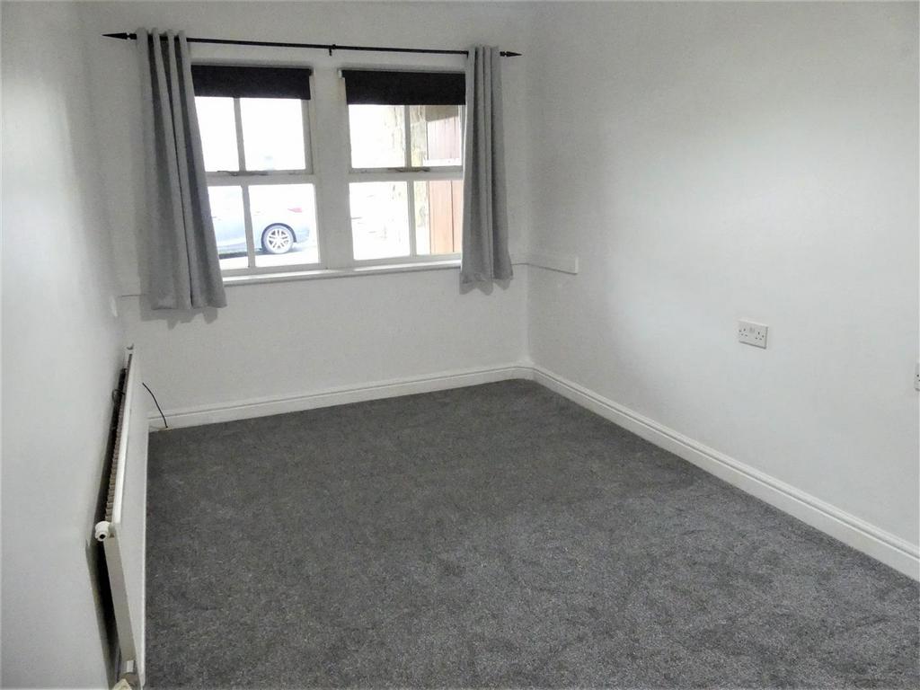 Bedroom three / study