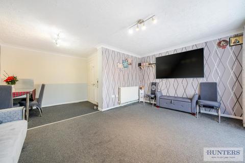 16 Birkdale Close, London, SE28 8JX