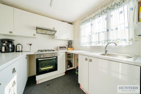 16 Birkdale Close, London, SE28 8JX