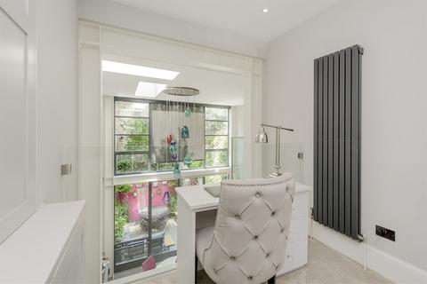20 Denbigh Terrace, London, W11 2QJ