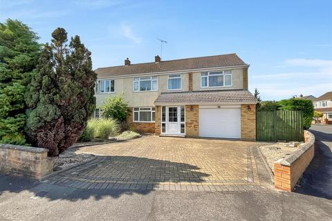 4 bedroom semi-detached house for sale