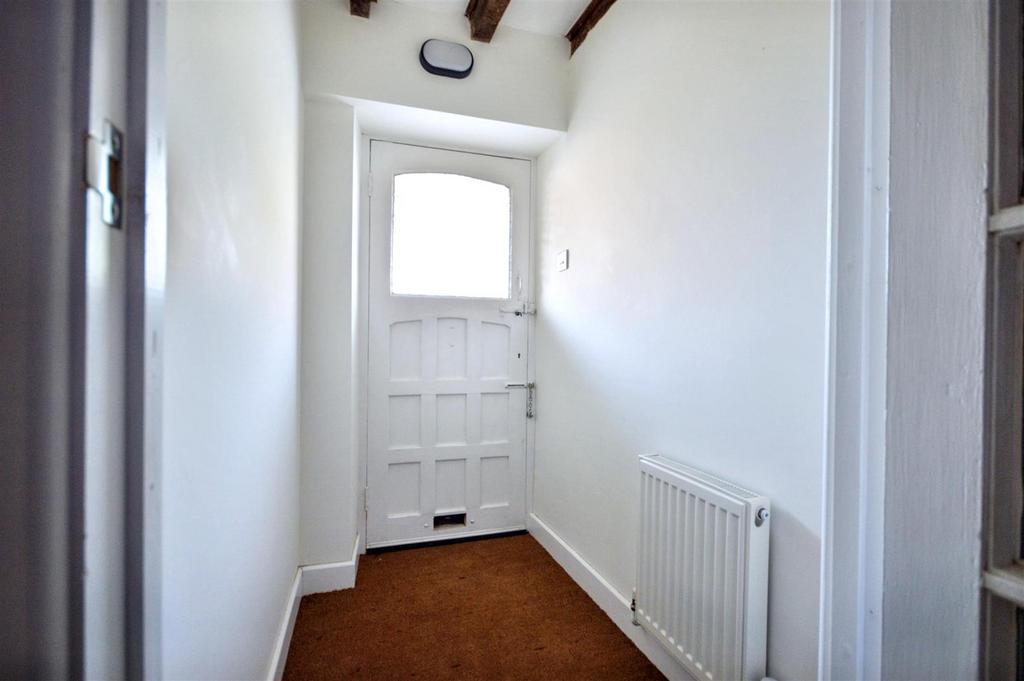 Entrance hall (1).jpeg