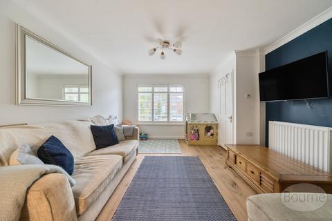 17 Cranstoun Close, Guildford, GU3 3HL