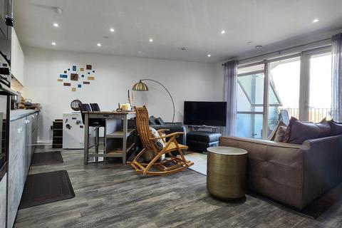 2 bedroom flat to rent, Drydock Square, Barking