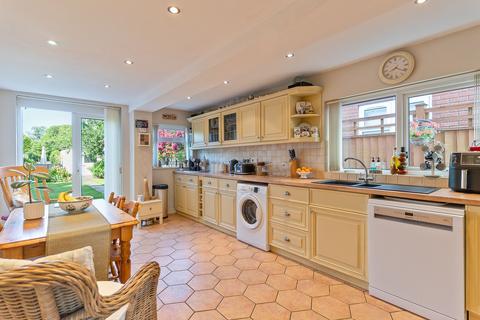 3 bedroom semi-detached house for sale, Marshfield Road, Castleton, CF3