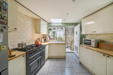 33 Bath Hill, Keynsham, Bristol, BS31 1HQ
