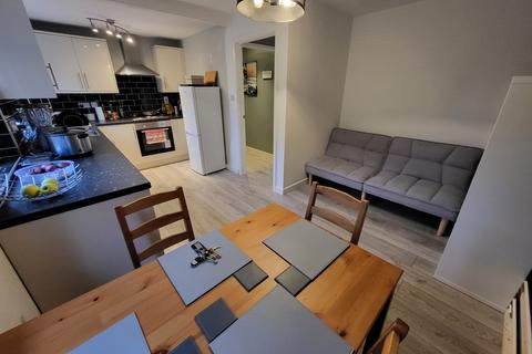 3 bedroom apartment for sale, Stretford Road, Hulme, Manchester. M15 5TP