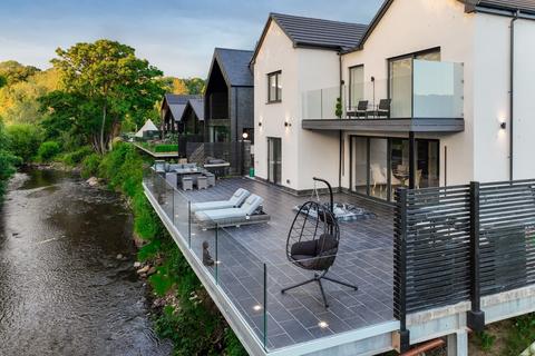 undefined, Clyde Grove, Crossford, Carluke