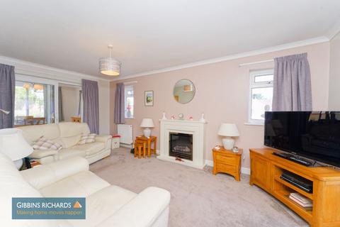 2 bedroom detached bungalow for sale, Meadow Park, Wembdon, Bridgwater