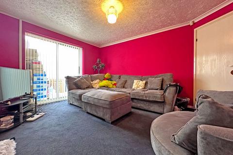 undefined, Standbridge Way, TIPTON, DY4 8TS