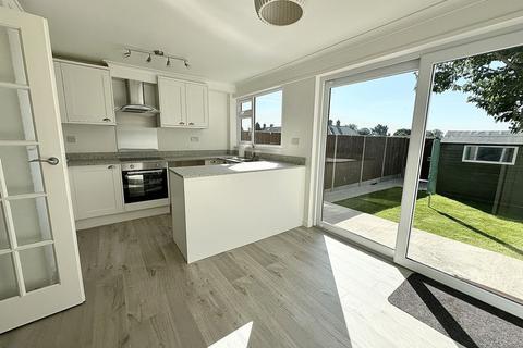 3 bedroom end of terrace house for sale, The Green, Cowes
