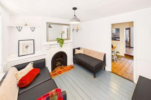 2 bedroom terraced house for sale, Cross Street, Canterbury CT2