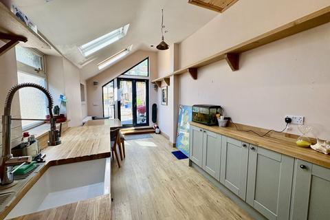 3 bedroom semi-detached house for sale, Three bed Victorian family home on popular, convenient location