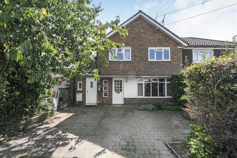 52 Waverley Road, Oxshott, Leatherhead, KT22 0RZ