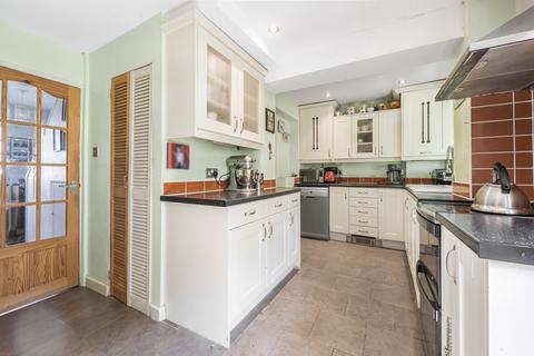 52 Waverley Road, Oxshott, Leatherhead, KT22 0RZ