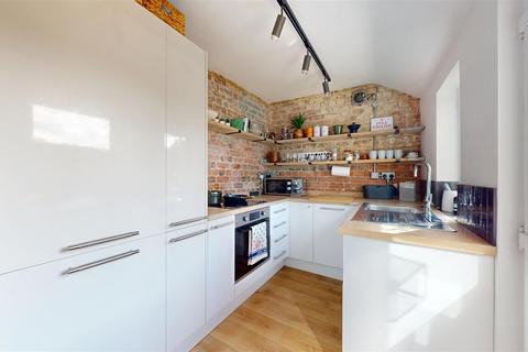 2 bedroom semi-detached house for sale, Vine Street, Stamford