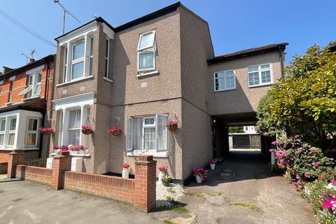 undefined, Leigh-on-Sea SS9