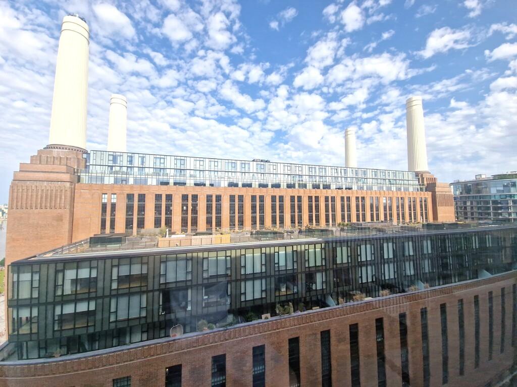 Iconic Bldg