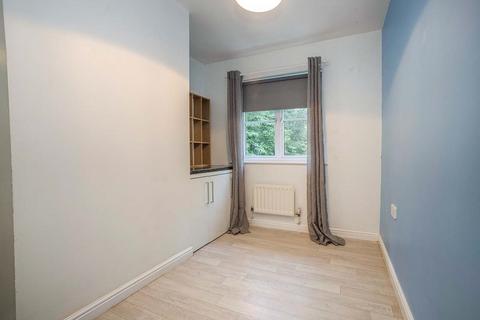 undefined, Auld Kirk Road, Alloa FK10