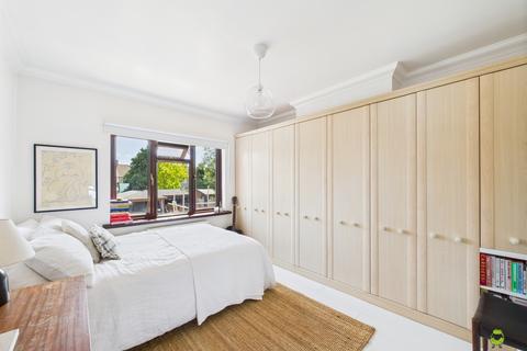 25 Whitfield Road, Bexleyheath, DA7 5LS