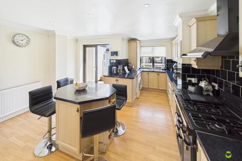 25 Whitfield Road, Bexleyheath, DA7 5LS