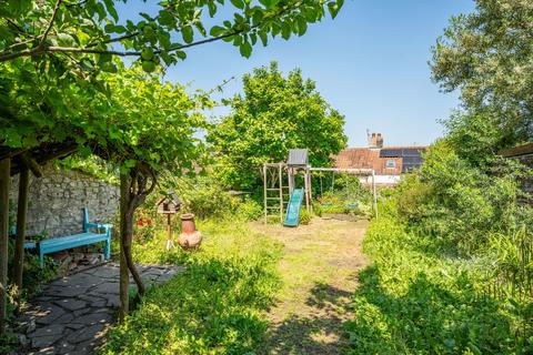 4 bedroom cottage for sale, Upper Church Street, Chepstow NP16