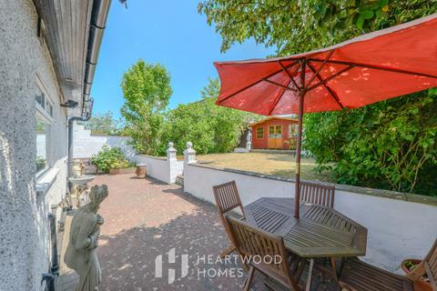 undefined, Mount Drive, Park Street, St. Albans, AL2 2NU