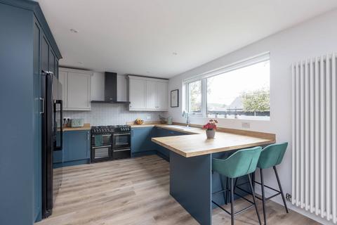 91 Drum Brae Terrace, Edinburgh, EH4 7SG