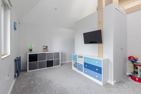 91 Drum Brae Terrace, Edinburgh, EH4 7SG