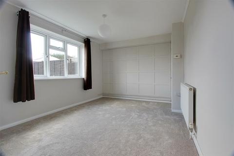 1 bedroom apartment to rent, Grange Road, Wilstone, Tring