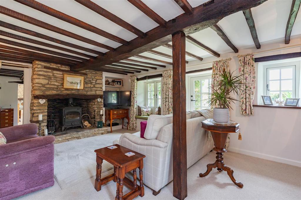 Sitting Room 1.jpg