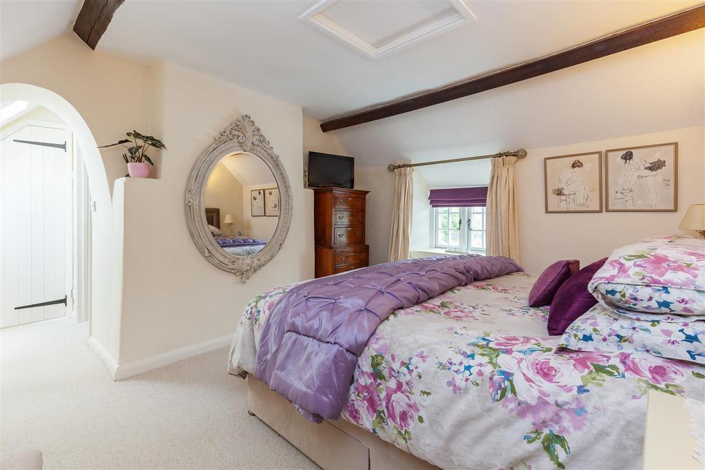Master Bedroom 2.jpg