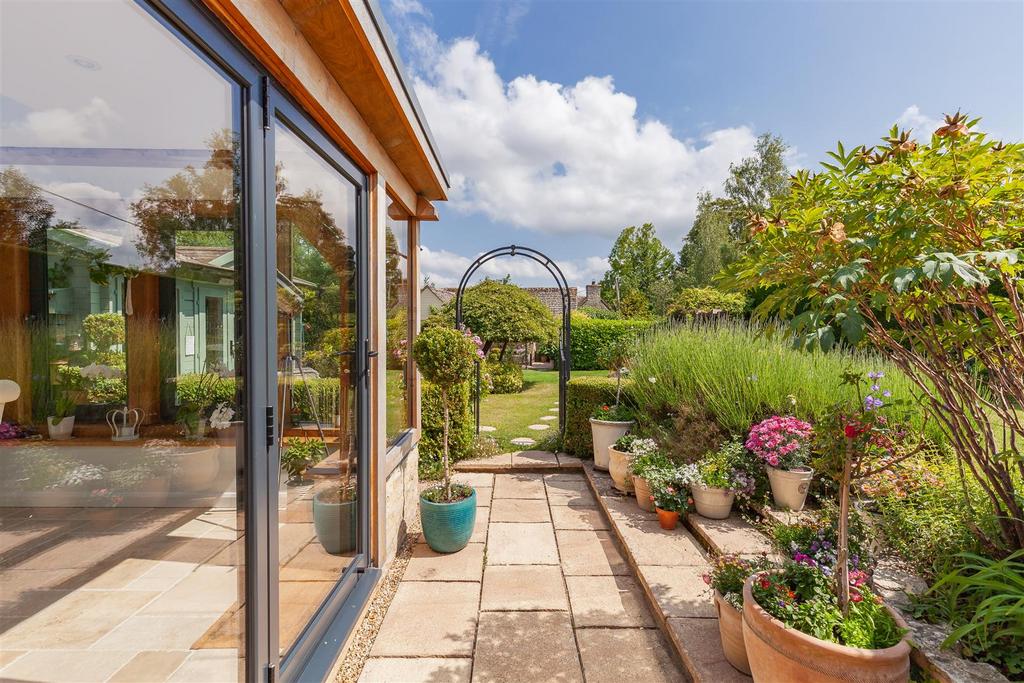 Garden 2.jpg