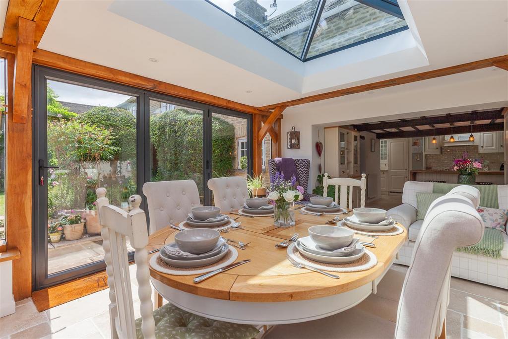 Dining Room 3.jpg