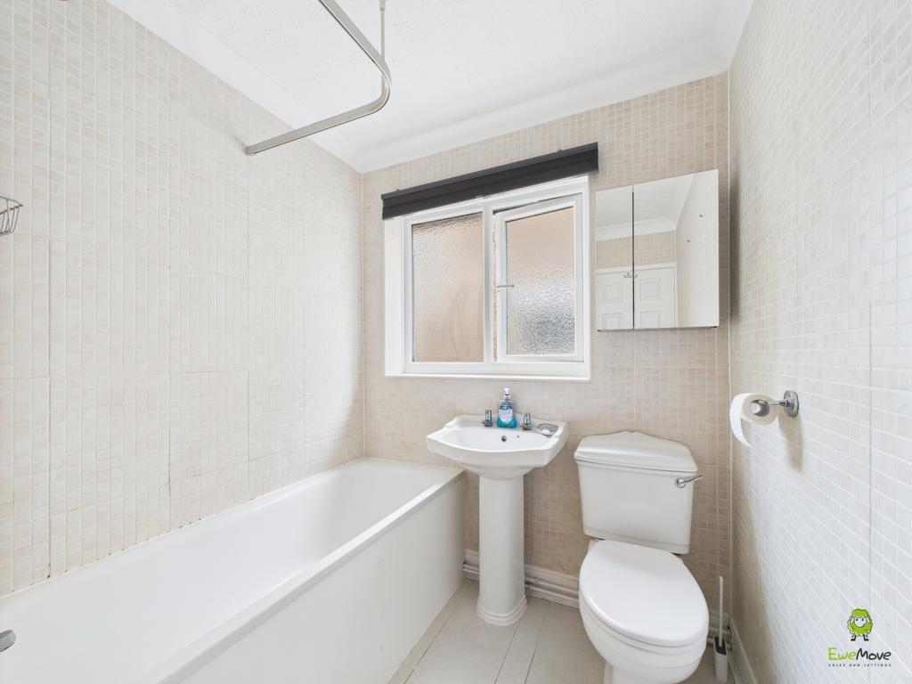 Nicoleta Aliman Ewemove Bexleyheath Standard Road