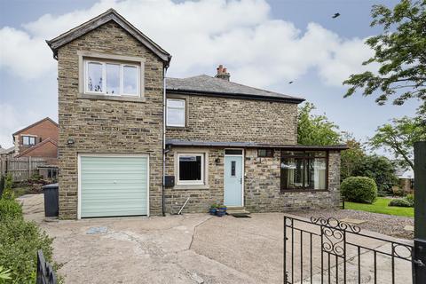 undefined, Mount Avenue, Huddersfield HD3