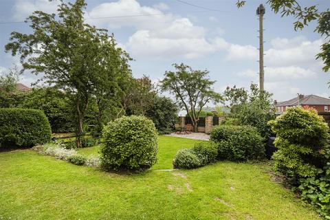 undefined, Mount Avenue, Huddersfield HD3