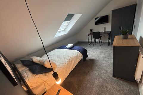 6 bedroom house to rent, Drewry Lane, Derby DE22