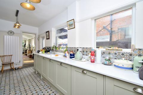 3 bedroom terraced house for sale, Hampden Road, Cromwell, Leicester, LE4
